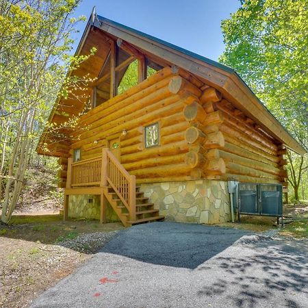Idyllic Gatlinburg Cabin With Hot Tub And Balcony! エクステリア 写真