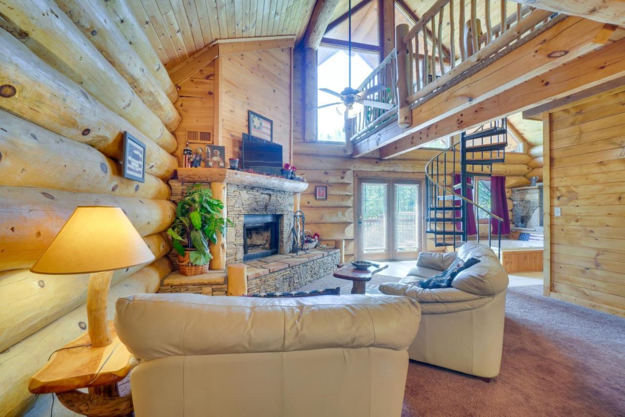 Idyllic Gatlinburg Cabin With Hot Tub And Balcony! エクステリア 写真