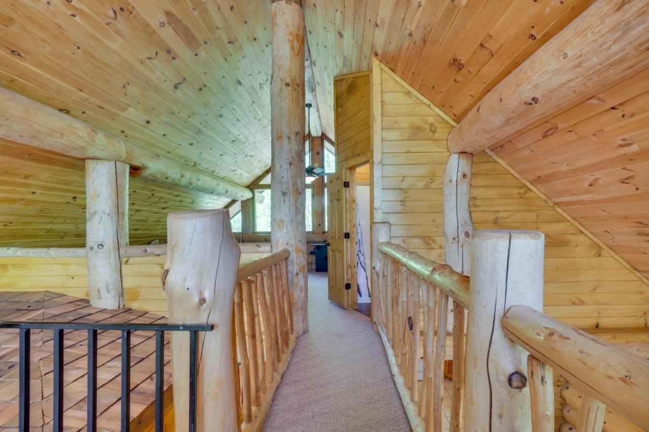 Idyllic Gatlinburg Cabin With Hot Tub And Balcony! エクステリア 写真