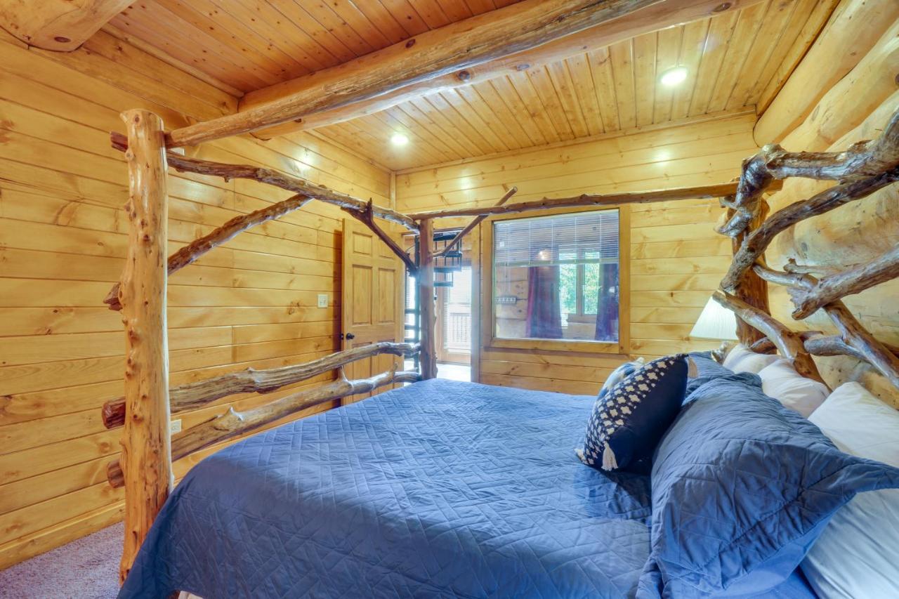 Idyllic Gatlinburg Cabin With Hot Tub And Balcony! エクステリア 写真
