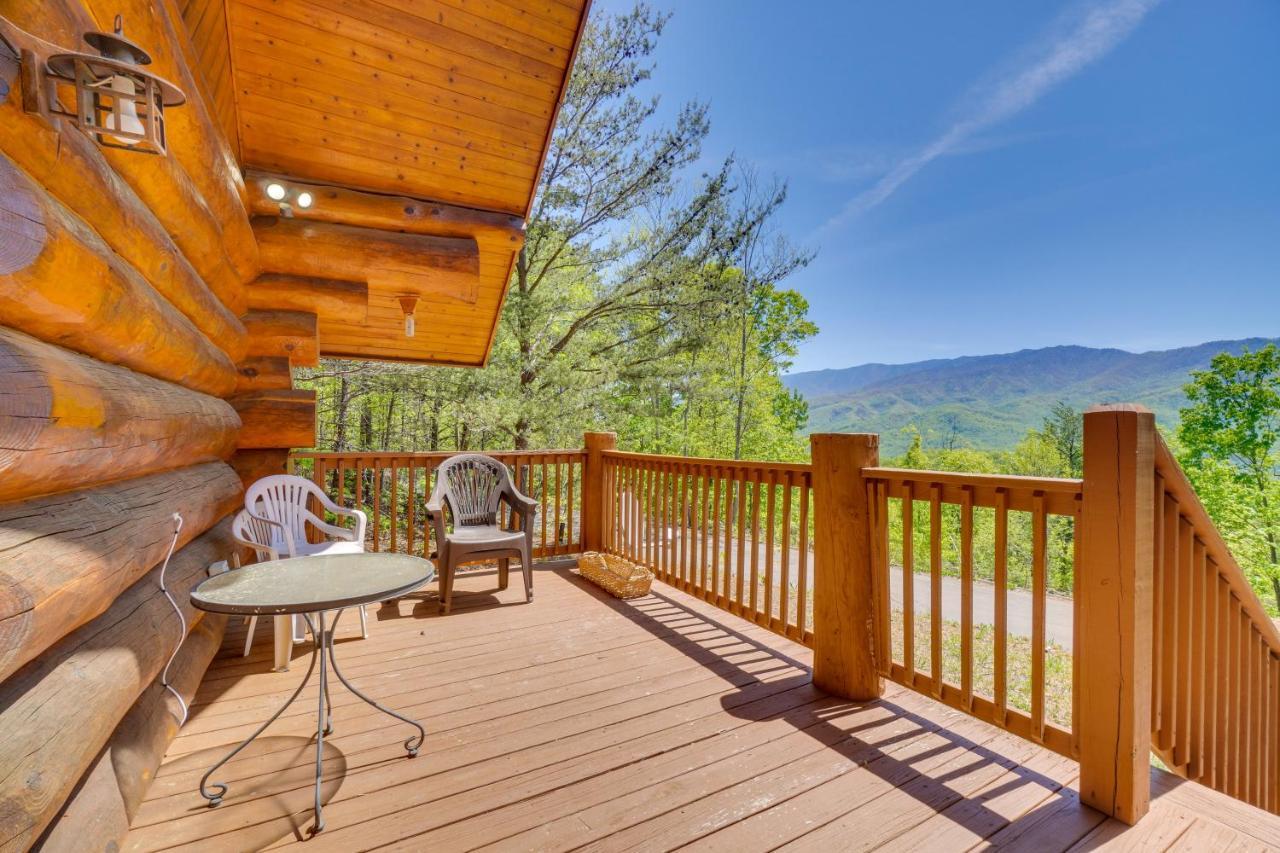 Idyllic Gatlinburg Cabin With Hot Tub And Balcony! エクステリア 写真