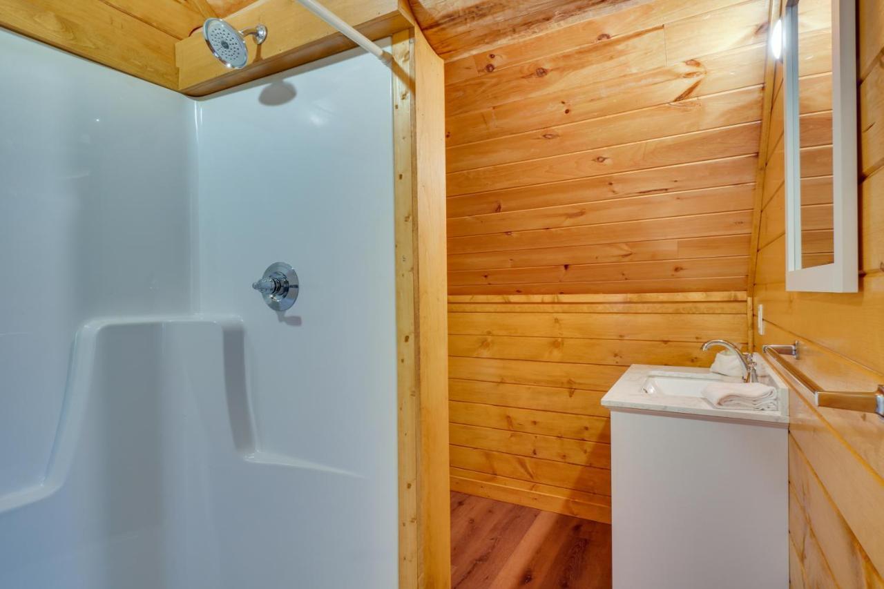 Idyllic Gatlinburg Cabin With Hot Tub And Balcony! エクステリア 写真